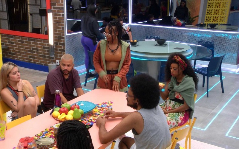 Brothers da Xepa do BBB21 se reúnem para contar estalecas