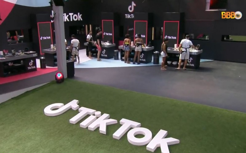 Brothers do BBB 22 preparam receitas com o TikTok!