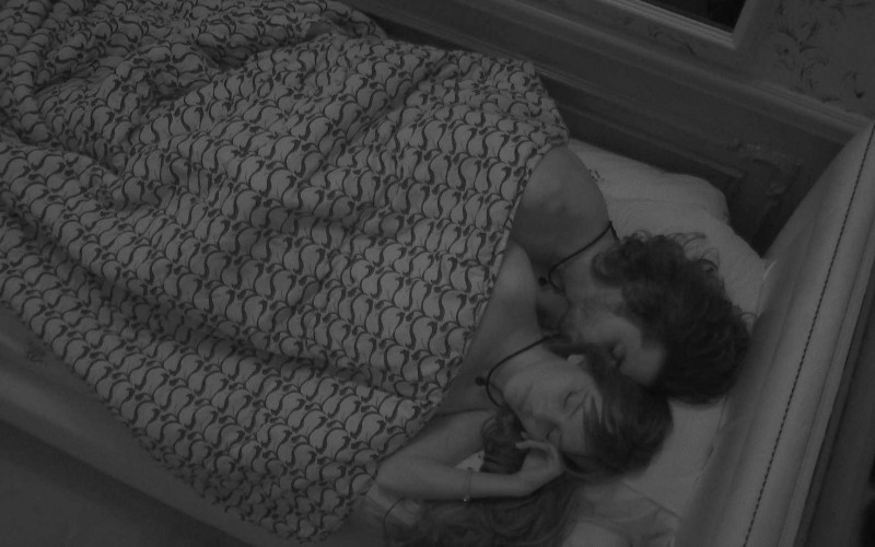 Brothers dormem após Festa da Above no BBB21