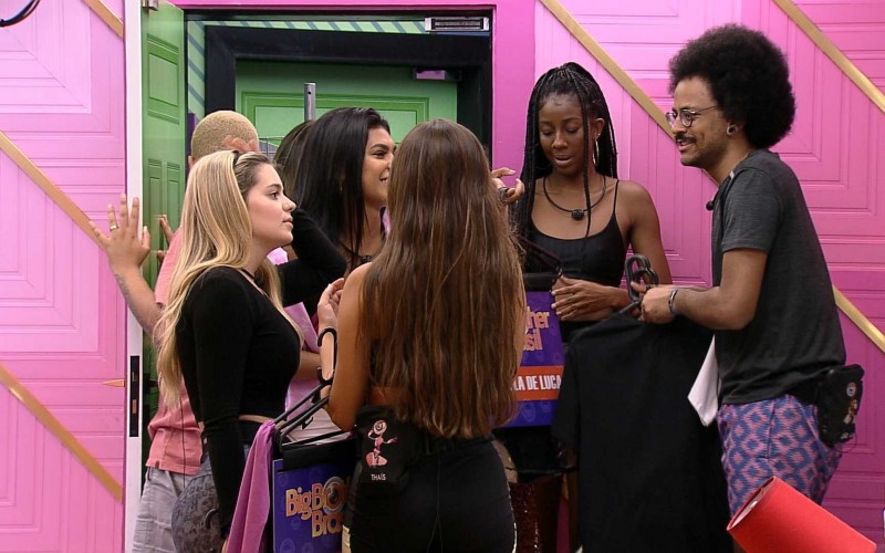 Brothers recebem os looks da C&A para a festa no BBB21