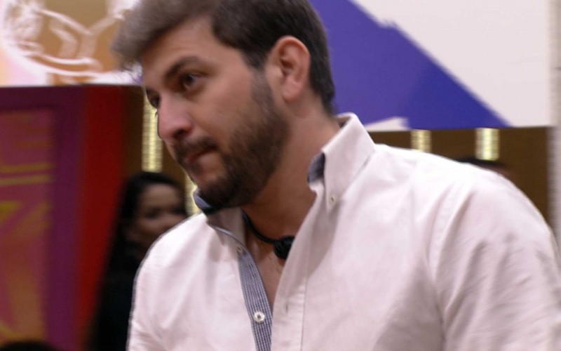 Caio é o 11º eliminado do BBB21, com 70,22% dos votos