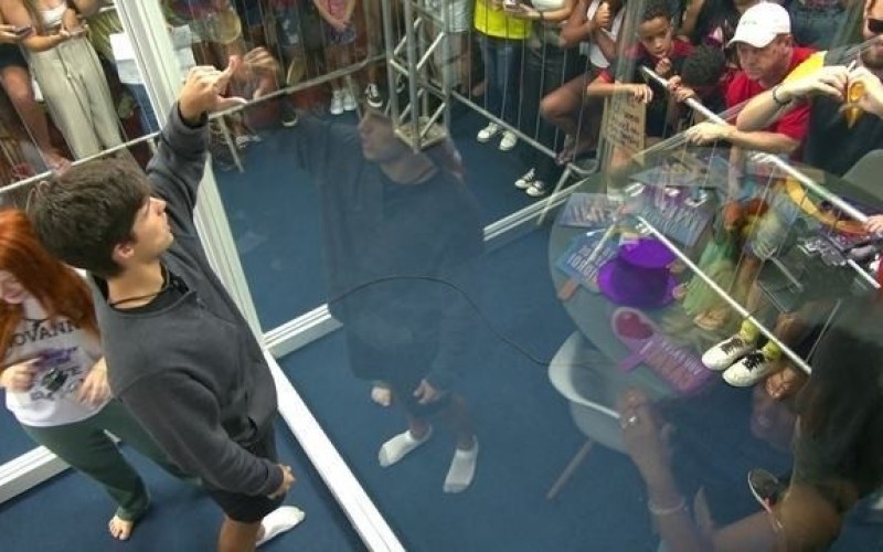 Casa de Vidro do BBB 23 vibra com a presença de Diogo Defante