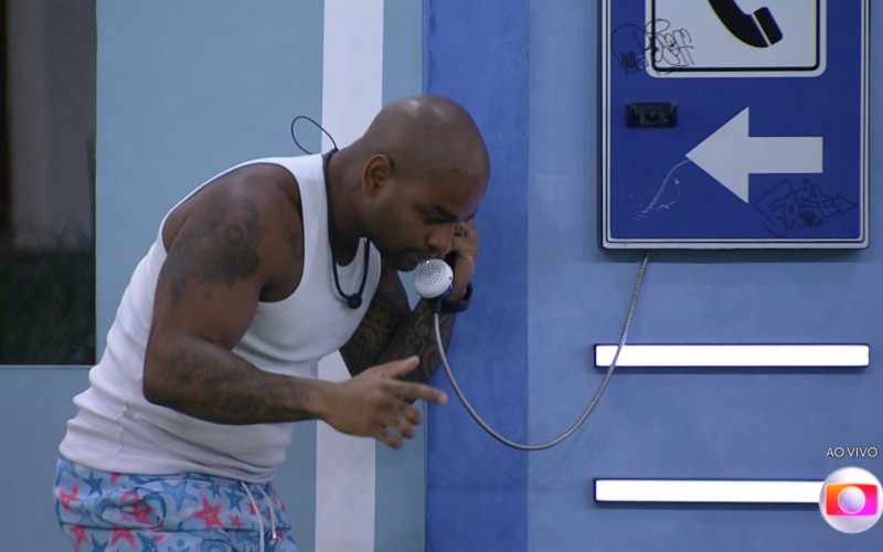 Cezar atende ao Big Fone e se salva do Paredão no BBB 23