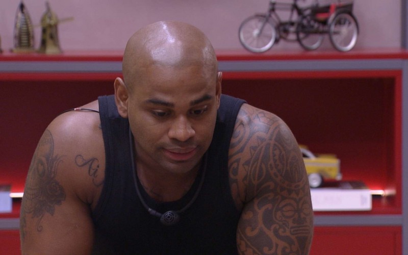 Cezar diz que Paula é VTzeira e quer lacrar no BBB 23