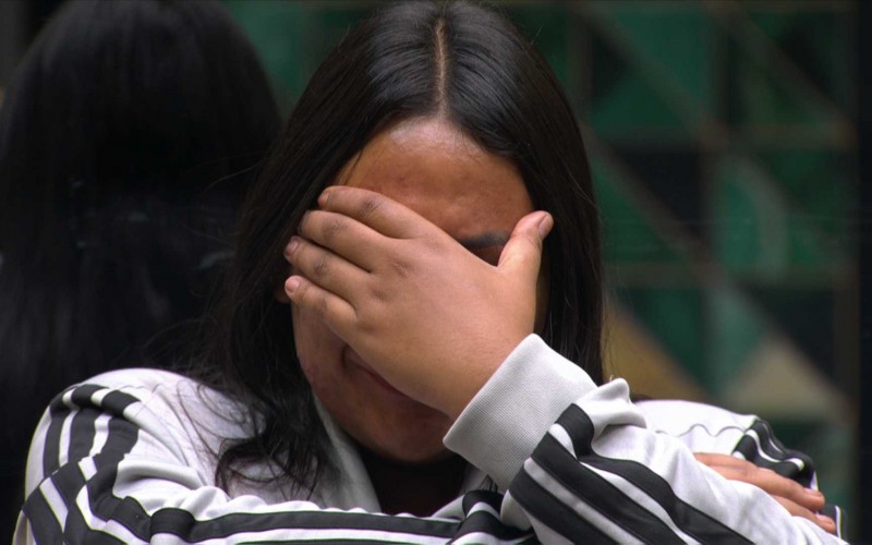 Chaiany chora no BBB 26 e é consolada por Babu Santana