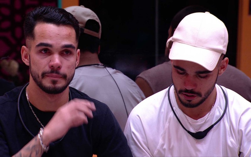 Com irmão no Paredão, João Gabriel cai no choro no BBB 25