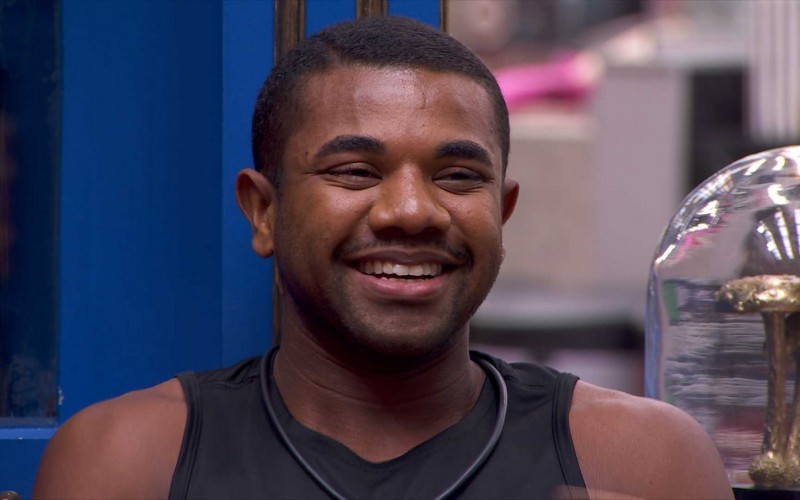 Davi chama Tadeu Schmidt de 