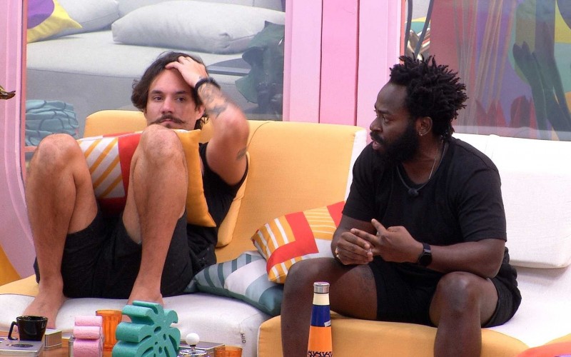 Douglas Silva afirma para Eliezer: 