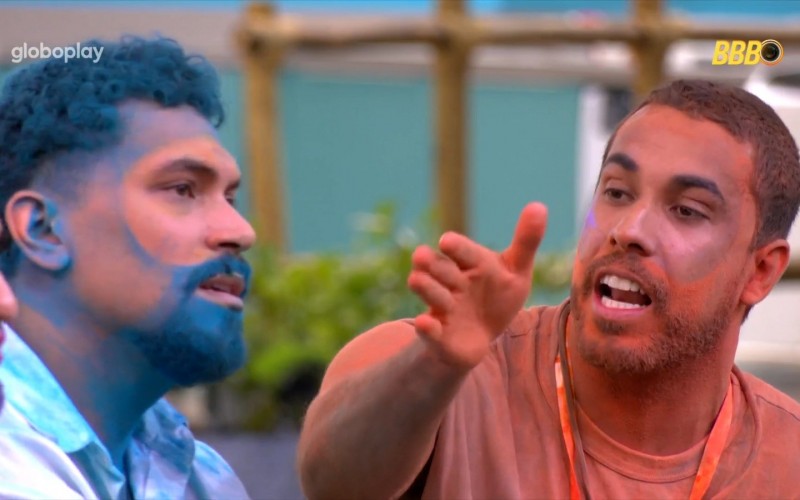 Durante discussão com Vinícius, Maike provoca: 