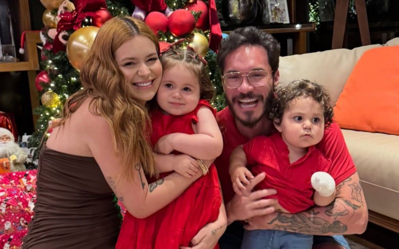 Eliezer mostra mão de Ravi após queimadura: 