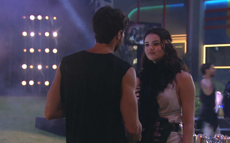 Eslovênia comenta sobre sister: 