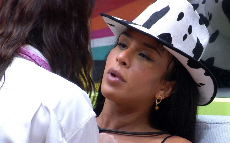 Eslovênia diz para Linn da Quebrada: 