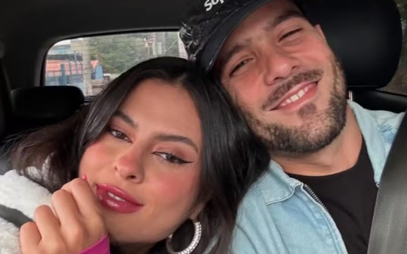 Ex-BBB Hana Khalil anuncia término de namoro com empresário