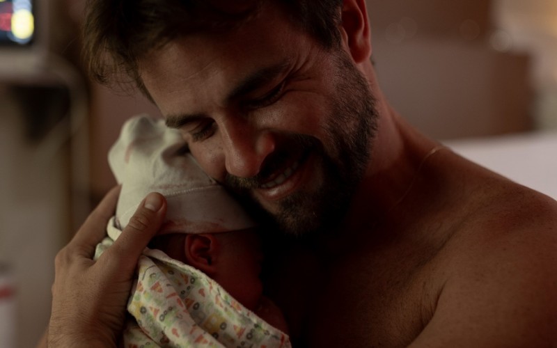 Ex-BBB Rafael Licks anuncia nascimento de Davi, seu 1º filho