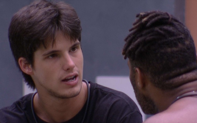Gabriel pede perdão para Fred Nicácio no BBB 23