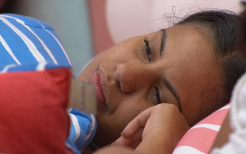 Gabriela reclama da postura de Jordana e pede: 