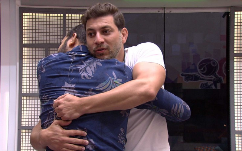 Gilberto agradece Caio: 