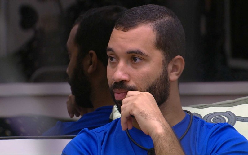 Gilberto dispara sobre Arthur: 