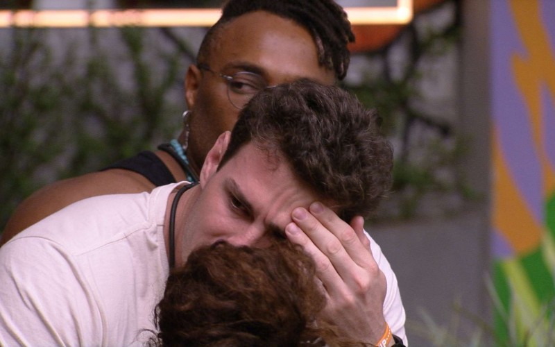 Gustavo lamenta Big Fone: 