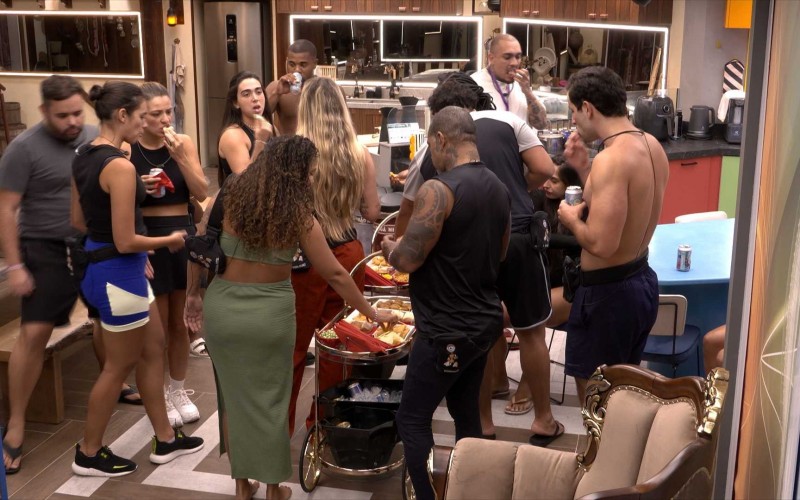 Hoje tem Festa no BBB 24? Brothers recebem comes e bebes