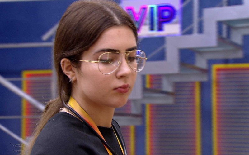 Jade brinca sobre Quarto do Líder: 