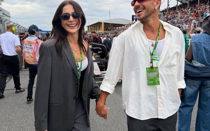 Jade Picon compartilha momentos em evento ao lado do namorado, André Lamoglia