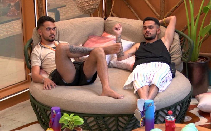 João Pedro alerta o irmão gêmeo no BBB 25: 