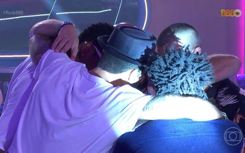 Laís repassa informação no BBB 22 e web comenta: 