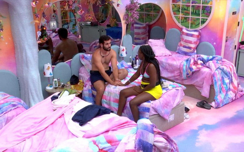 Leidy Elin e Matteus se acertam e se abraçam no BBB 24