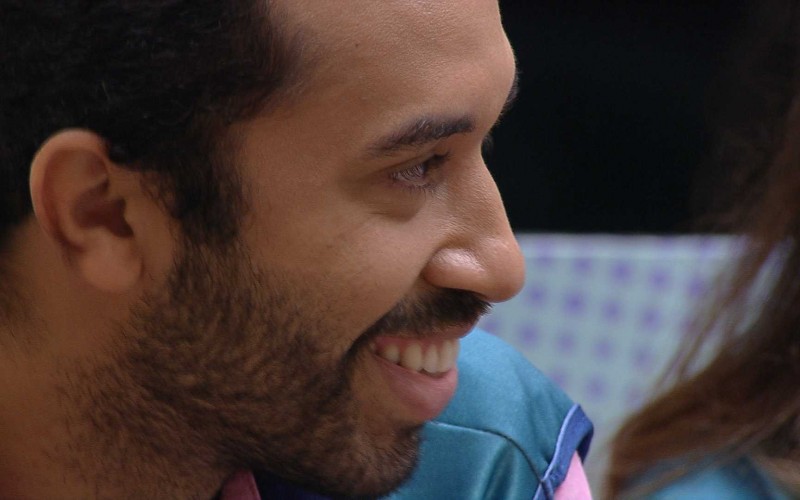 Líder Pocah indica Gilberto ao 14º Paredão do BBB21