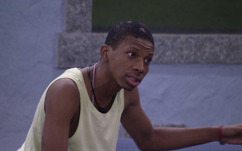 Lucas Penteado está fora do BBB21