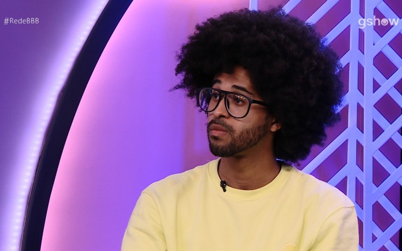 Luciano chora ao rever a mãe no Bate Papo BBB