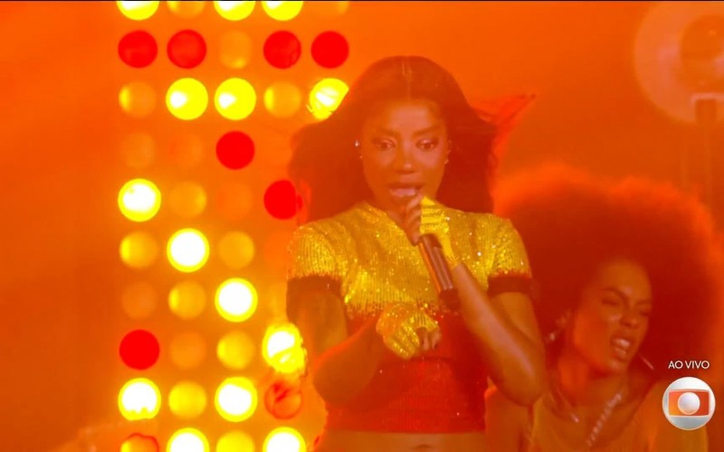 Ludmilla faz show com sequência de hits na Festa do BBB 26