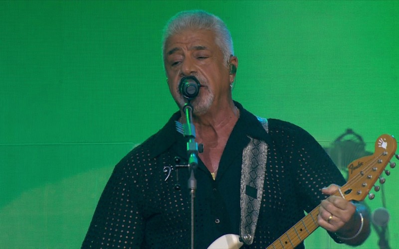 Lulu Santos canta hits em Festa do Top 5 do BBB 24