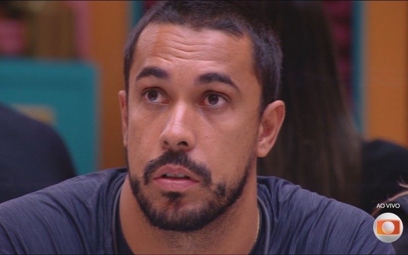 Maike veta Vinícius e Diego Hypolito da 12ª Prova do Líder