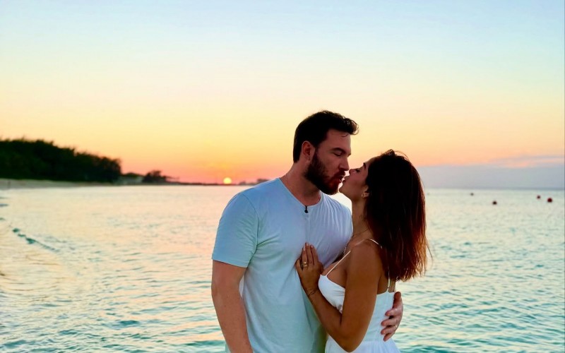 Maíra Cardi posta vídeo que filha Eloáh nasceu