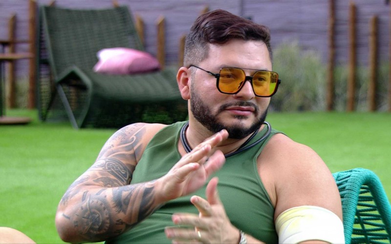 Marcelo detona Vinícius, dupla de Aline: 