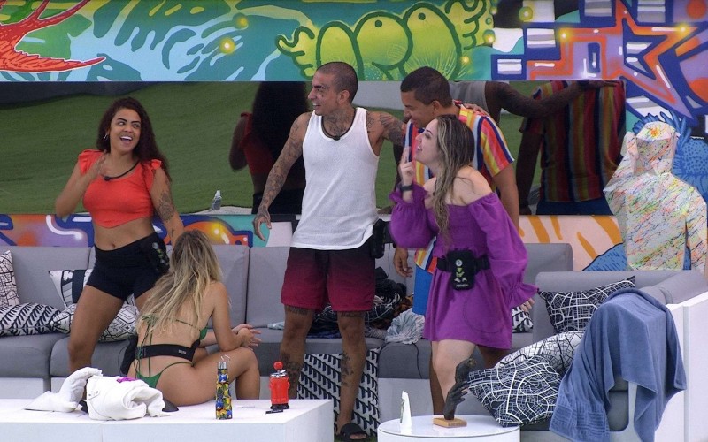 MC Guimê faz paródia com emparedados no BBB 23