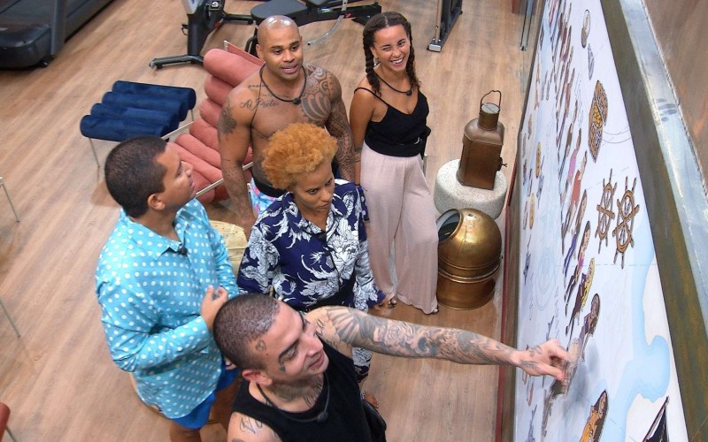 Na academia do BBB 23, participantes elogiam bonecos táticos
