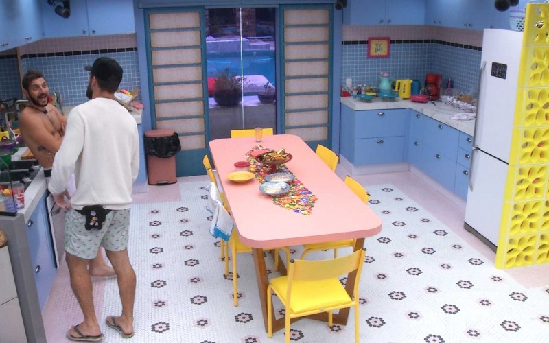 Na Xepa do BBB21, Arthur conta para brother poder de ex-sister