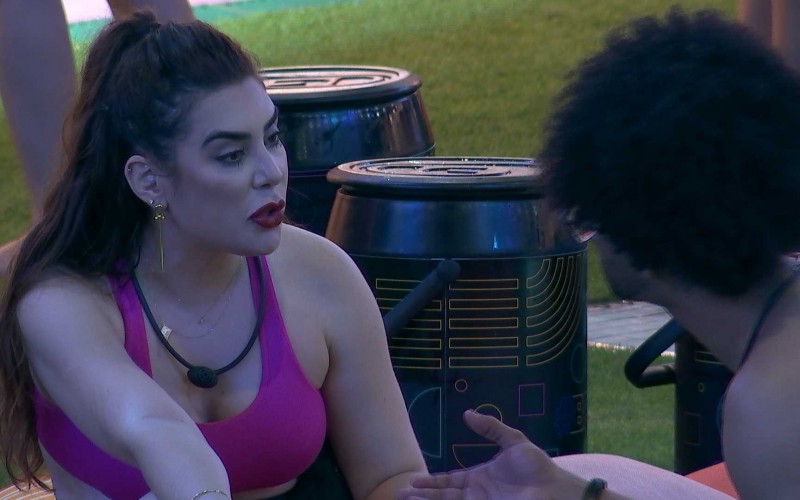 Naiara Azevedo e Luciano conversam sobre cancelamento