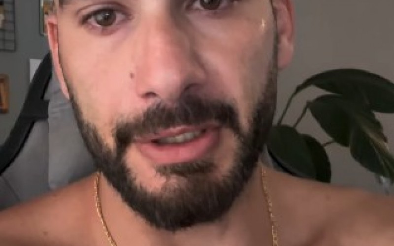 Nizam desabafa sobre crise de ansiedade: 