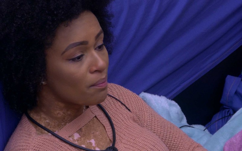 No BBB 22, Natália chora e diz para brothers: 