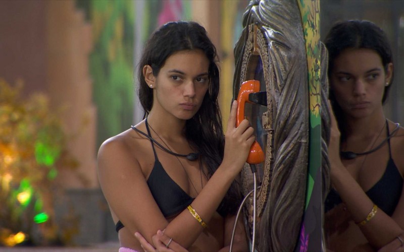 No BBB 24, Alane e Beatriz fazem plantão no Big Fone