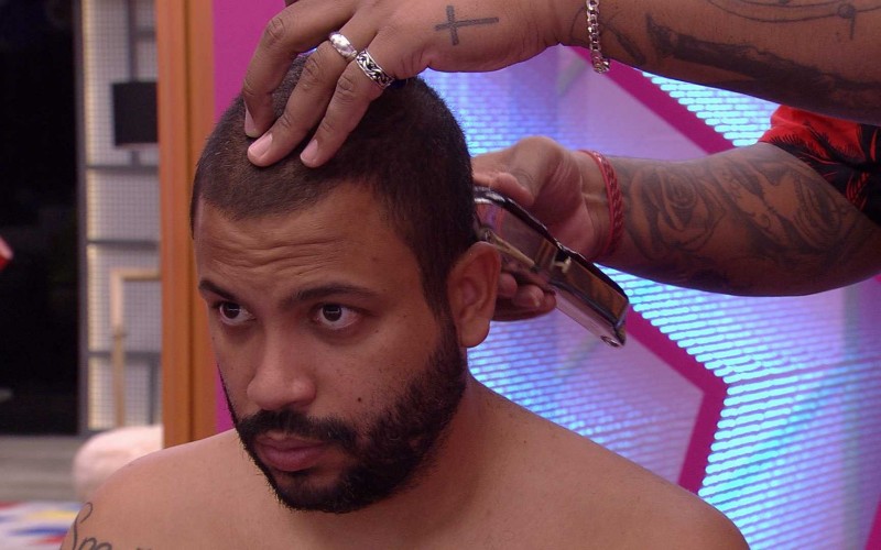 No BBB21, Nego Di ajuda Projota em mudança de visual