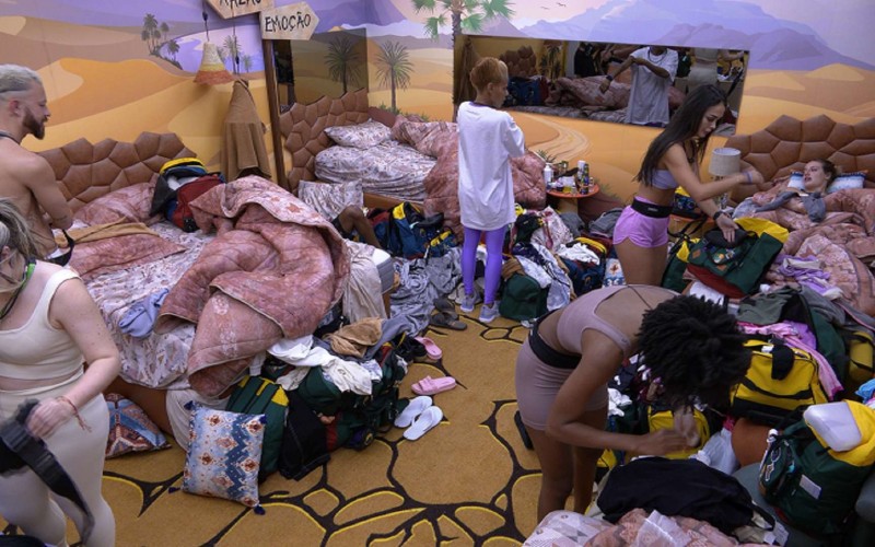 No Quarto Deserto, brothers comemoram beijo de Fred e Larissa