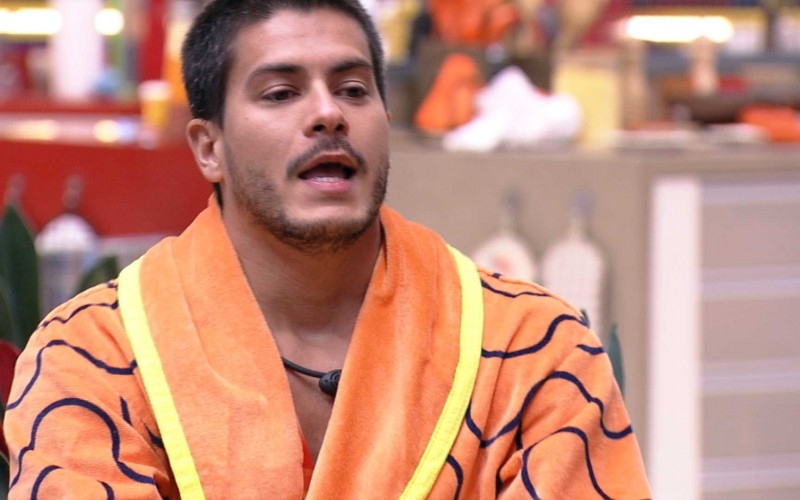 Nono Paredão BBB 22: Líder Arthur Aguiar indica Laís
