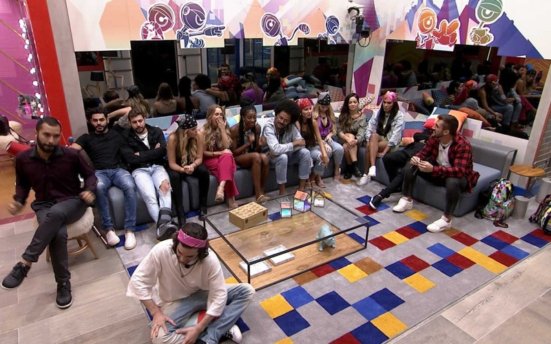 Paredão Falso BBB21: Tiago Leifert fala com os indicados