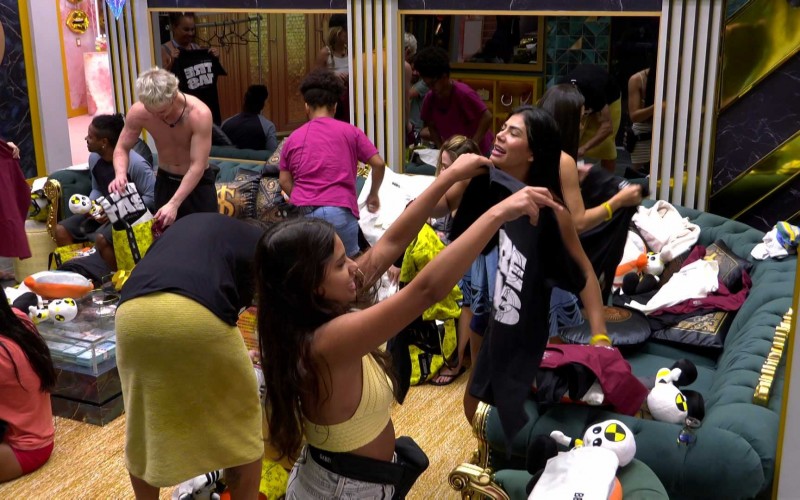 Participantes ganham kit com itens oficiais do BBB