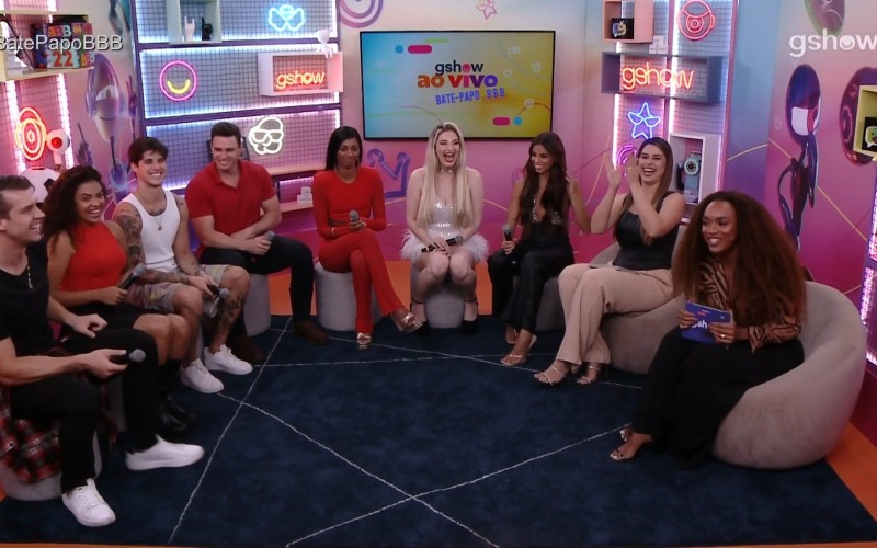 Paula explica climão com Larissa na Casa do Reencontro